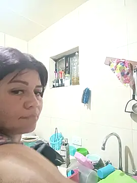 Erica  brooks online show from 04-22-26, 10:33