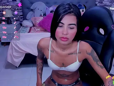 Snapshot of Mia_Lover_ chatting on 03-10-26, 03:00 Mia Lover online show from 03-10-26, 03:00