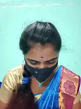 Snapshot of Tamil_Hot_Shana chatting on 04-30-26, 11:09 Tamil Hot Shana online show from 04-30-26, 11:09