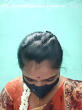 Snapshot of Tamil_Hot_Shana chatting on 05-04-26, 05:31 Tamil Hot Shana online show from 05-04-26, 05:31