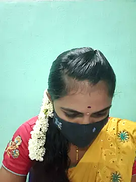 Snapshot of Tamil_Hot_Shana chatting on 05-12-26, 01:30 Tamil Hot Shana online show from 05-12-26, 01:30