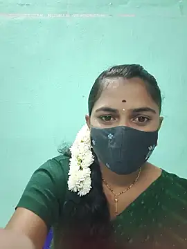 Snapshot of Tamil_Hot_Shana chatting on 05-15-26, 04:52 Tamil Hot Shana online show from 05-15-26, 04:52