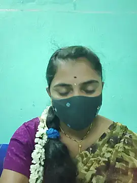 Snapshot of Tamil_Hot_Shana chatting on 05-16-26, 08:00 Tamil Hot Shana online show from 05-16-26, 08:00