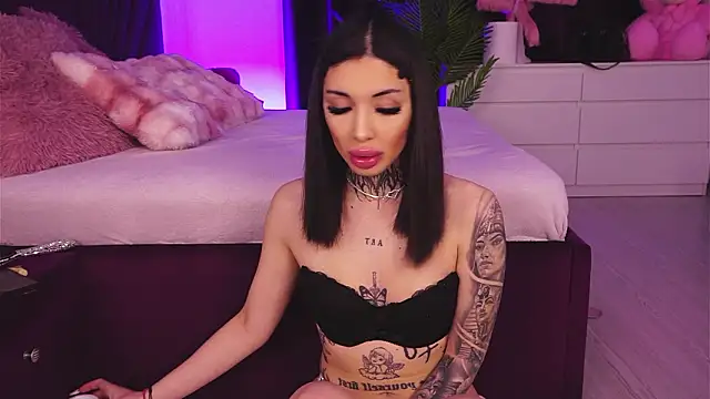 CassandraFoxy online show from 03-10-26, 05:12