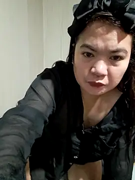 Zyramae 25 online show from 04-17-26, 03:15