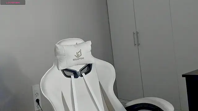 Leah Castro online show from 02-06-26, 02:49