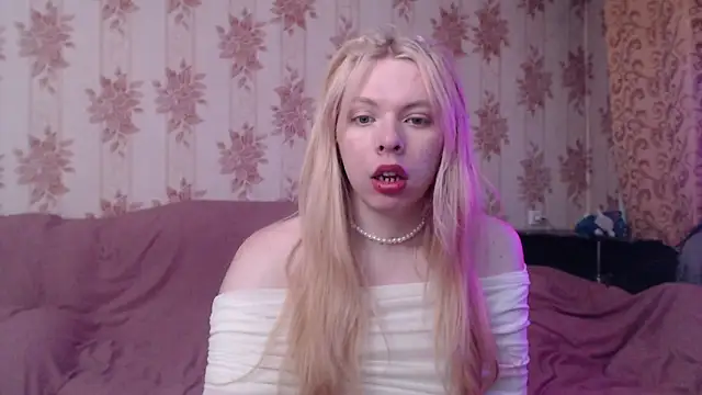 Snapshot of Cutie_Bambi chatting on 02-09-26, 11:03 Cutie Bambi online show from 02-09-26, 11:03