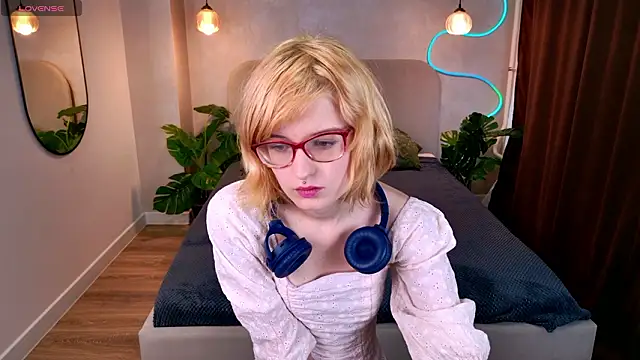 Akimo  online show from 03-08-26, 02:10