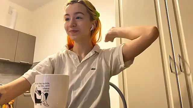 EmilyHein online show from 03-08-26, 04:05