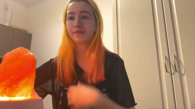 EmilyHein online show from 03-09-26, 04:05