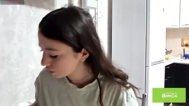 Snapshot of ZyntraLoom chatting on 03-03-26, 12:44 ZyntraLoom online show from 03-03-26, 12:44