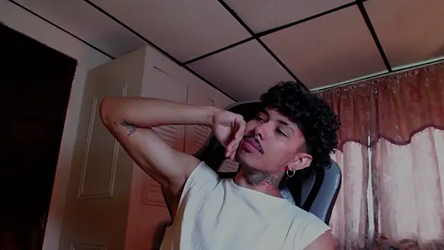 D3v1L88 online show from 02-13-26, 05:20