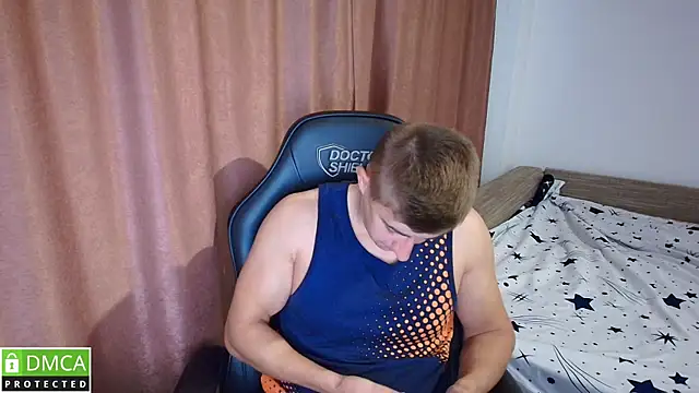 Snapshot of TodMusclePower9 chatting on 05-10-26, 05:07 TodMusclePower9 online show from 05-10-26, 05:07