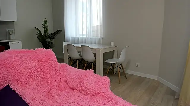 G0od girl online show from 02-18-26, 08:32