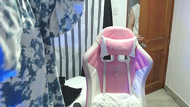 Ariana Esteban07 online show from 03-12-26, 11:16