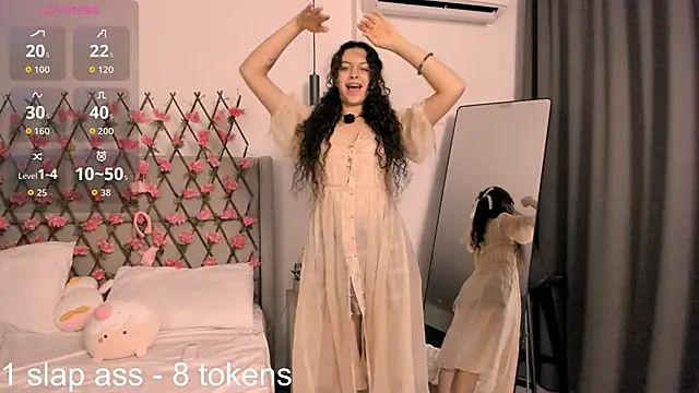 Luna Starlight online show from 03-10-26, 10:26