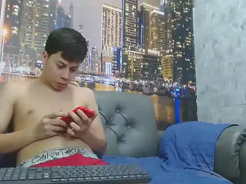 santiago xxxcol online show from 04-22-26, 11:39