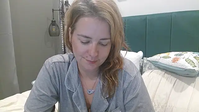 HazelSkyesChat online show from 07-09-26, 01:42