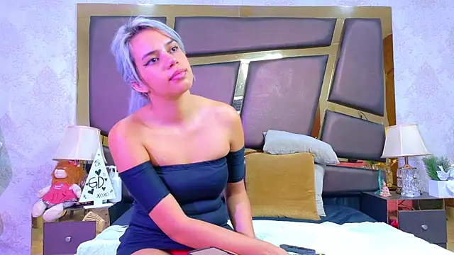 AlanaHouston online show from 04-11-26, 04:39