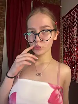 Snapshot of MyKittySayMeow chatting on 02-12-26, 09:43 MyKittySayMeow online show from 02-12-26, 09:43