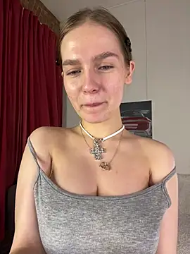 MyKittySayMeow online show from 04-28-26, 10:04