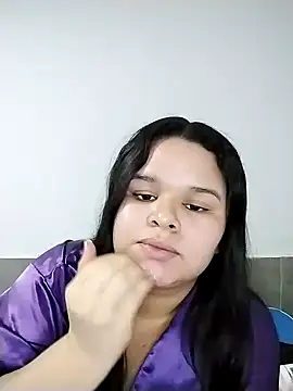 SamanthaStonee online show from 06-18-26, 10:47