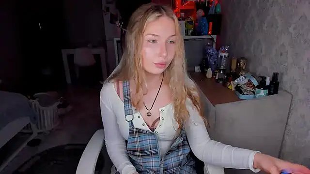 Marcellis Charm online show from 04-25-26, 07:00