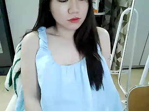 Snapshot of Amy8386 chatting on 02-05-26, 04:11 Amy8386 online show from 02-05-26, 04:11