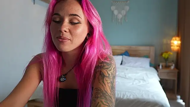 Sarah Pink online show from 11-09-25, 12:31