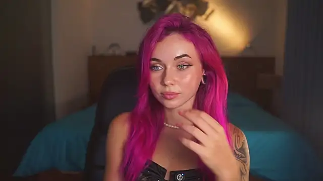 Sarah Pink online show from 04-12-26, 02:11