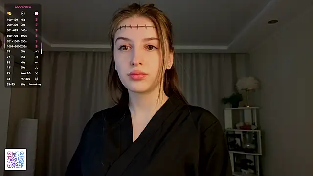 LeanneDinkle online show from 04-24-26, 04:04