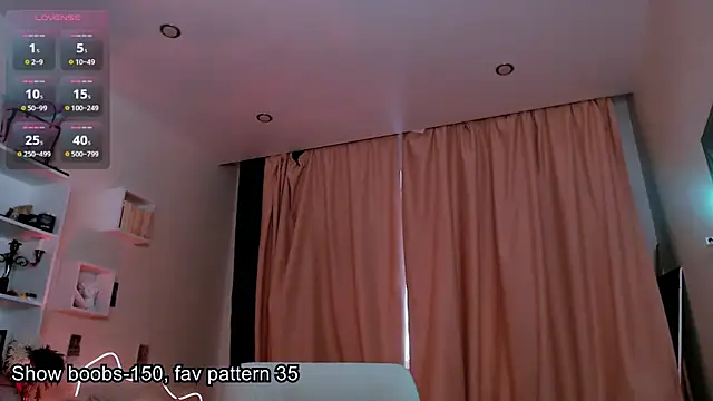 EllieHeart online show from 04-25-26, 01:41