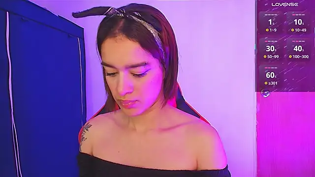 Zoe-Walzer online show from 04-24-26, 03:47