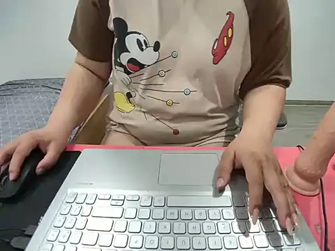 Sakura2k online show from 07-09-26, 03:43