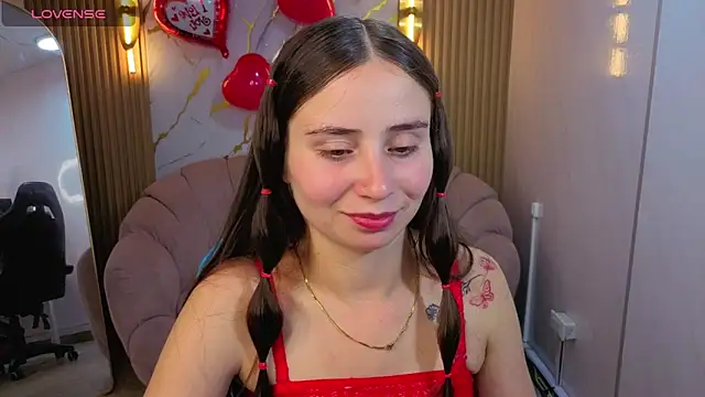 Ariana18 b online show from 02-12-26, 12:44