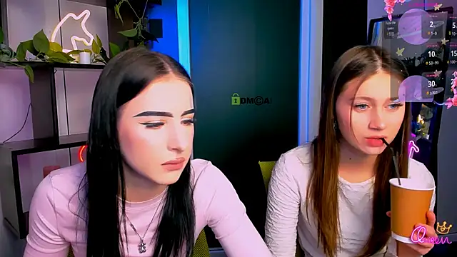 arianaa cat online show from 03-24-26, 08:14