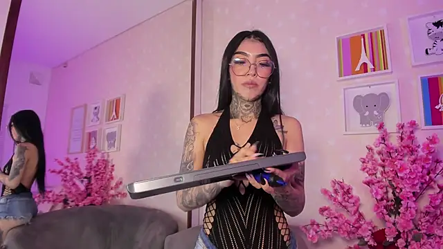 Ashley Blum  online show from 03-15-26, 12:00