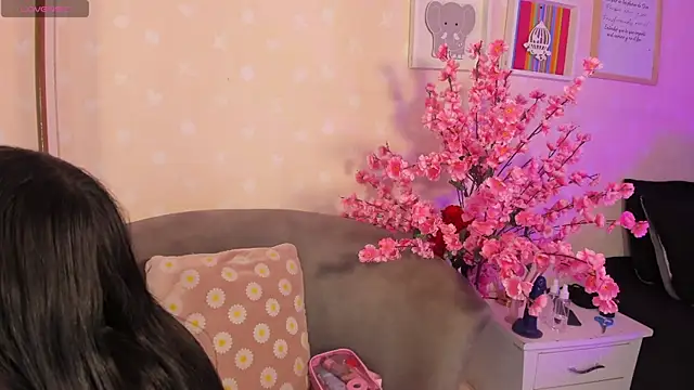 Ashley Blum  online show from 04-23-26, 11:42