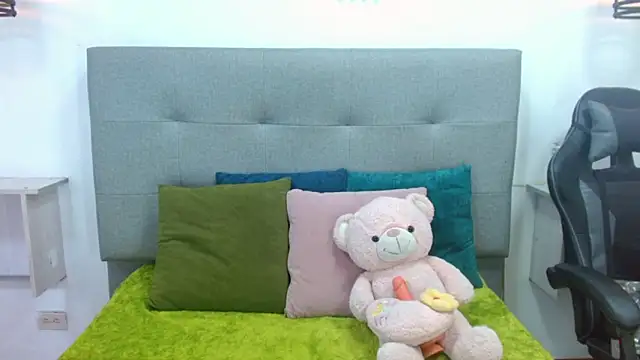 Sophia Valentina online show from 03-20-26, 04:06