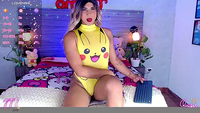 Snapshot of Sophia_Valentina chatting on 05-16-26, 04:20 Sophia Valentina online show from 05-16-26, 04:20