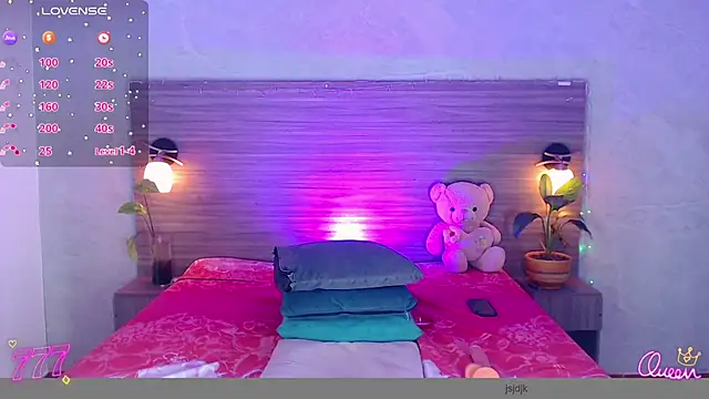 Snapshot of Sophia_Valentina chatting on 06-25-26, 05:12 Sophia Valentina online show from 06-25-26, 05:12
