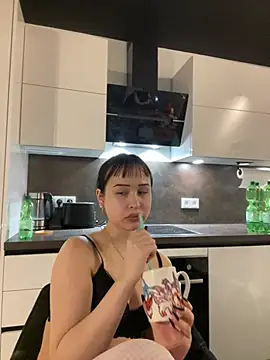 Just-Lilly online show from 04-05-26, 03:20