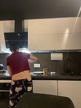 Just-Lilly online show from 04-18-26, 07:07