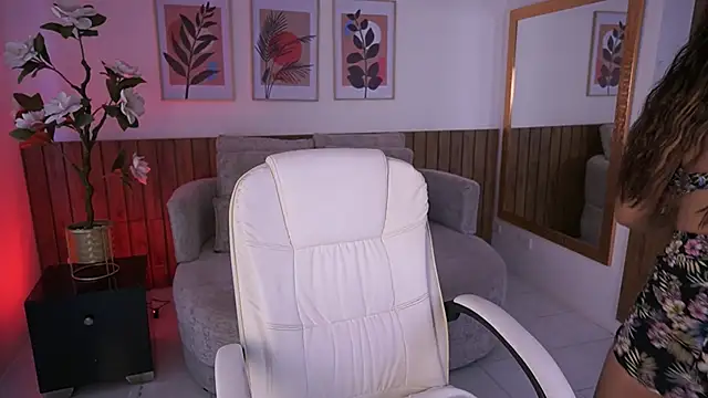 IvyGrabes online show from 04-25-26, 07:11