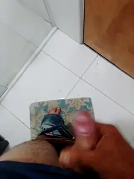 pau-de-ourod online show from 04-11-26, 09:02