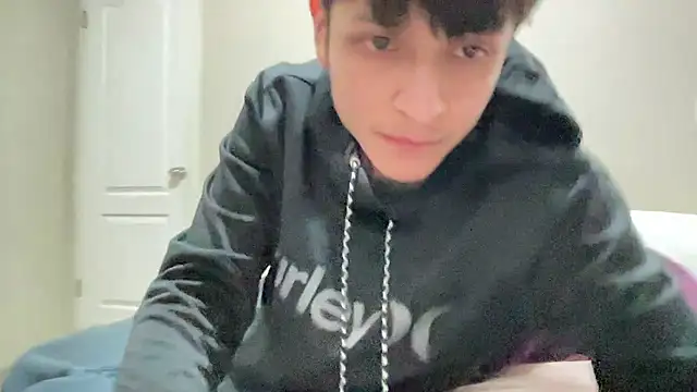 Snapshot of Mardelrey chatting on 02-06-26, 04:43 Mardelrey online show from 02-06-26, 04:43