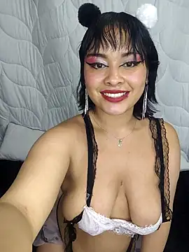 zoe love18 online show from 04-15-26, 04:19