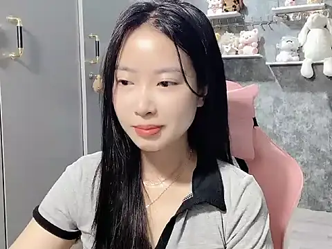 Linne6789 online show from 04-24-26, 02:47