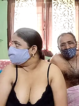 HoneyHush online show from 02-26-26, 05:50