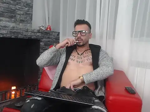 Snapshot of RyanxCole chatting on 02-20-26, 01:22 RyanxCole online show from 02-20-26, 01:22